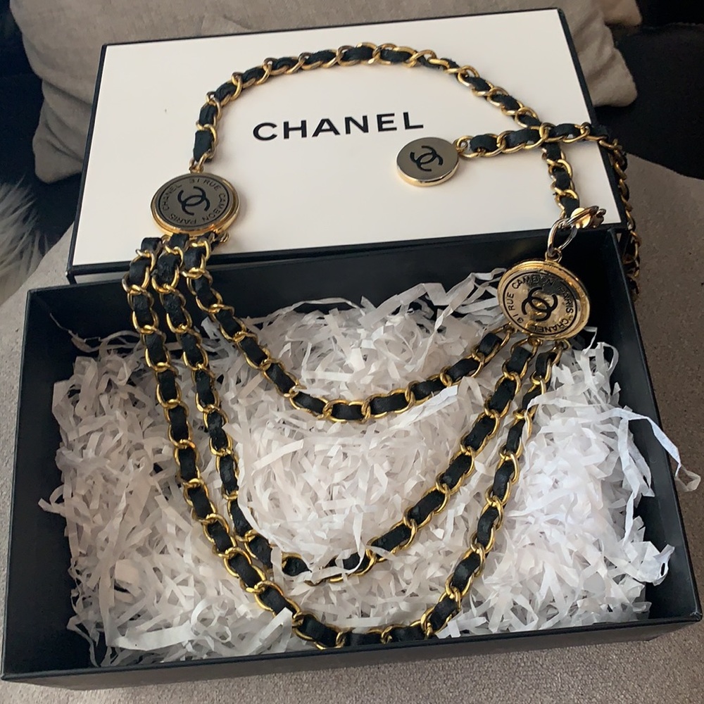 Chanel 31 rue cambon Paris iconic vintage chain belt 1954 series good condition